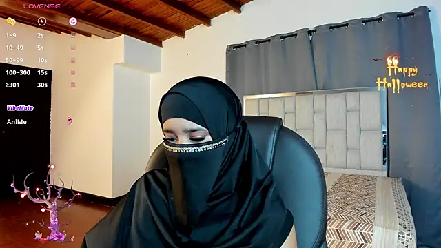 kalila latif online show from November 4, 2:49 am