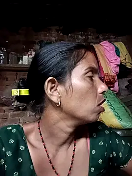 Snapshot of Kirti_k chatting on October 15, 3:36 pm Kirti k online show from October 15, 3:36 pm