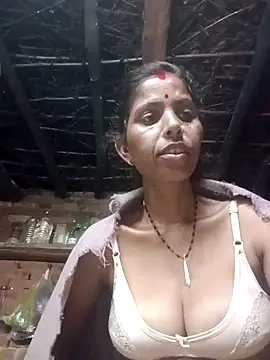 Snapshot of Kirti_k chatting on September 28, 9:31 pm Kirti k online show from September 28, 9:31 pm