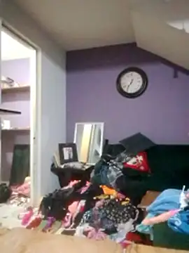 transreyna online show from March 30, 6:35 am