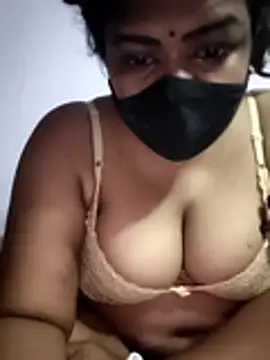 Deborbhavi222 online show from April 4, 6:07 pm