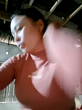 xuxulovezz online show from December 4, 7:32 am