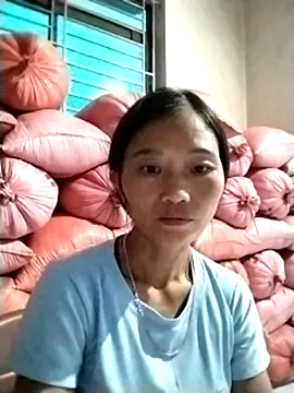 Snapshot of abigail-00 chatting on October 12, 10:56 pm abigail-00 online show from October 12, 10:56 pm