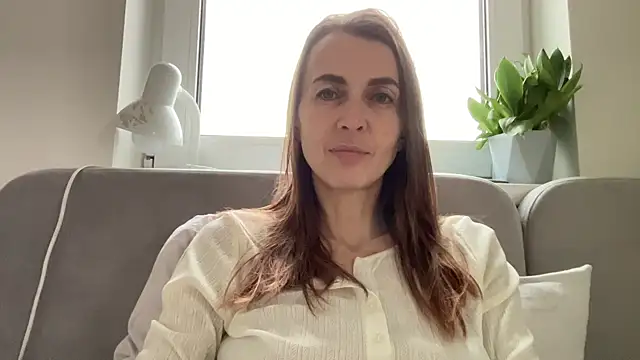 Snapshot of Arivanna chatting on October 29, 5:01 am Arivanna online show from October 29, 5:01 am