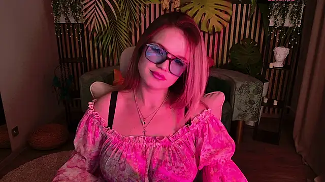 KellyHayden online show from November 13, 5:23 pm