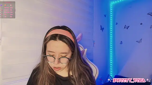 Snapshot of sweettvera chatting on October 10, 10:42 am sweettvera online show from October 10, 10:42 am