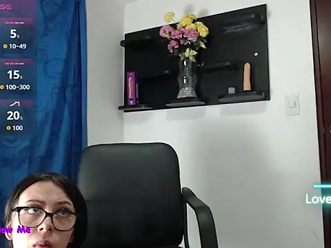 Snapshot of f3rnanda18 chatting on September 29, 1:27 pm f3rnanda18 online show from September 29, 1:27 pm