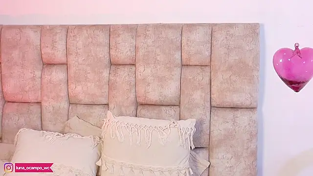 LunaOcampo  online show from December 20, 9:41 pm