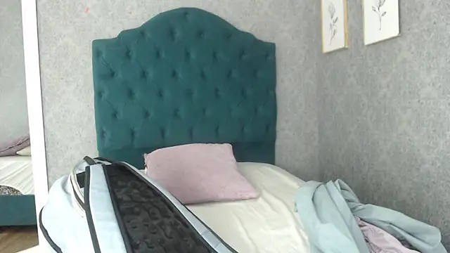 Vic Taylor online show from April 17, 11:45 am