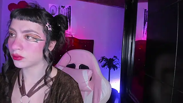 kitty  chs online show from March 4, 6:09 am