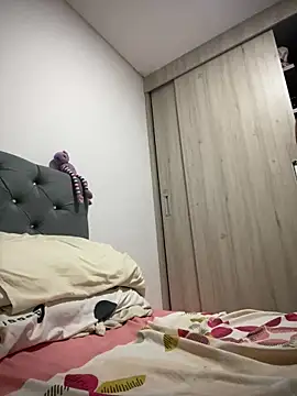 miiabrown18 online show from November 8, 10:31 am