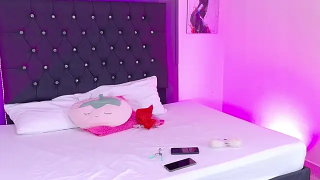 Kataaleya  12 online show from November 13, 11:53 am