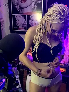 blondebarbiebae online show from October 25, 1:35 am