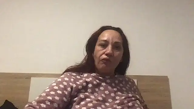 paula19800 online show from November 11, 5:21 pm