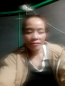 Snapshot of suka-bae chatting on October 4, 5:28 pm suka-bae online show from October 4, 5:28 pm