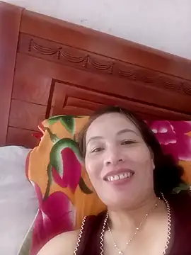 Snapshot of suka-bae chatting on October 17, 4:48 am suka-bae online show from October 17, 4:48 am