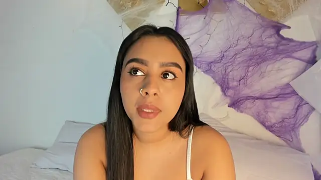 CharlottePetitte online show from October 27, 8:25 pm