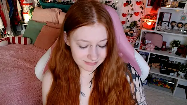 Ayla Hicks online show from April 13, 3:08 am