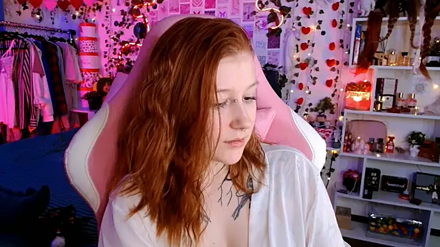 Ayla Hicks online show from January 17, 8:38 pm