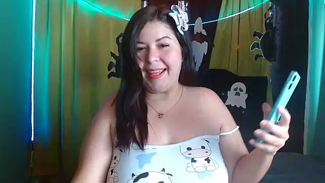 Snapshot of susi_boobs1 chatting on October 6, 12:44 pm susi boobs1 online show from October 6, 12:44 pm