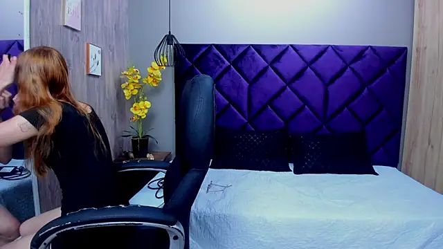 Snapshot of ChloeCampbell03 chatting on September 25, 1:10 pm ChloeCampbell03 online show from September 25, 1:10 pm