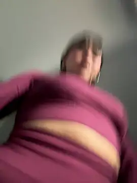 Samantha Hans online show from February 8, 9:50 pm