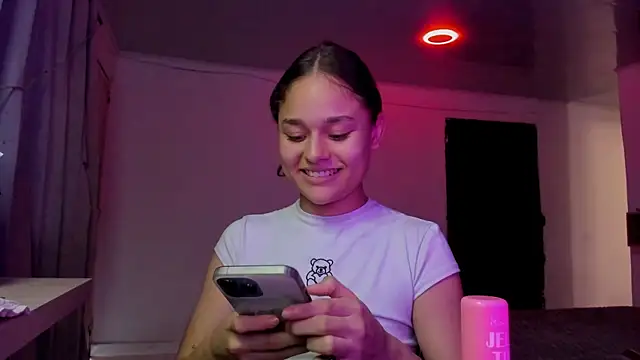 LittleCheerry69 online show from October 18, 2:31 pm