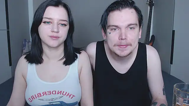 Snapshot of jackoffjillss chatting on October 17, 7:39 pm jackoffjillss online show from October 17, 7:39 pm