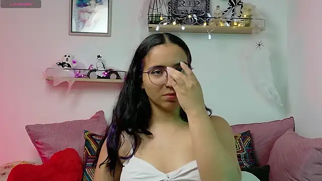 LucyDerby online show from October 21, 1:20 am