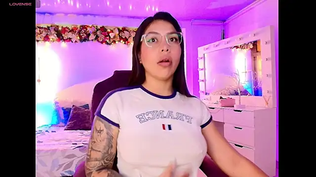 kloe28 online show from November 24, 3:52 am