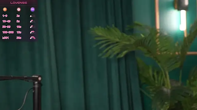 LiraKink online show from February 20, 7:10 am