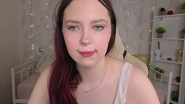 Monica  Queen online show from May 6, 5:33 am