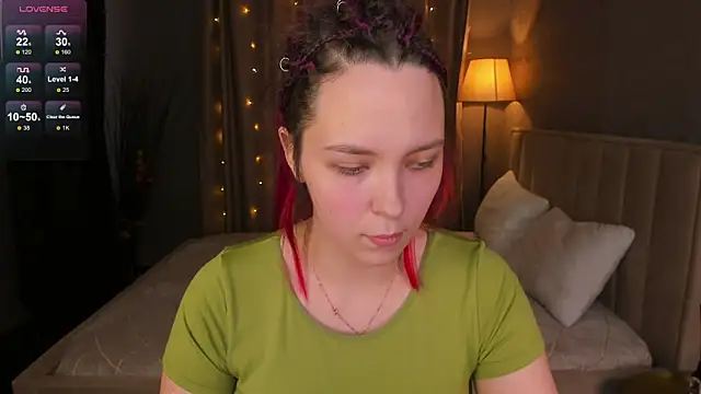 Monica  Queen online show from February 3, 6:40 am