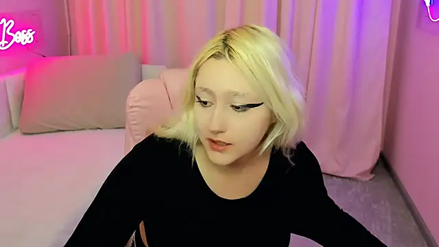 JuliaSharkk online show from September 24, 3:33 pm