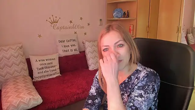 Tiffany Bates online show from October 14, 4:37 am