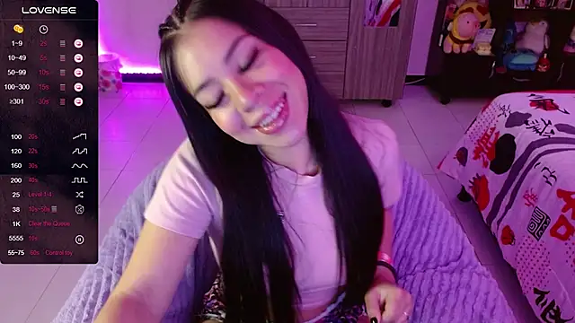 Snapshot of Isaabellaa_24 chatting on October 25, 7:21 pm Isaabellaa 24 online show from October 25, 7:21 pm