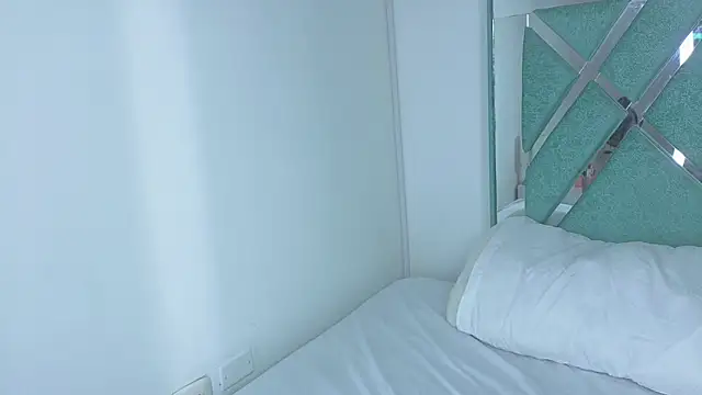 lissastone online show from November 28, 9:07 pm