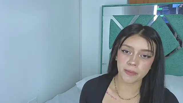 lissastone online show from November 17, 7:25 pm