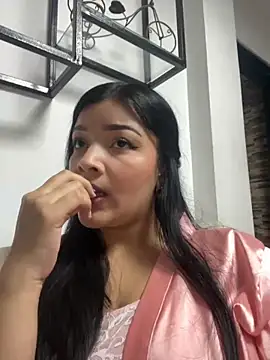 Snapshot of EmmaBlossom chatting on October 13, 8:11 pm EmmaBlossom online show from October 13, 8:11 pm