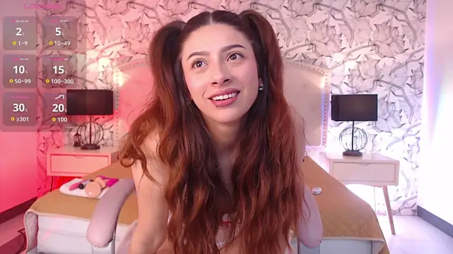 Snapshot of Adrianna5_ chatting on October 10, 12:10 pm Adrianna5 online show from October 10, 12:10 pm