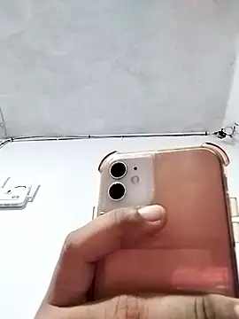 fabulousgirl online show from December 3, 6:49 am