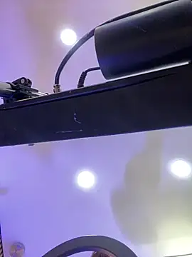 meridacute  online show from November 2, 7:50 pm