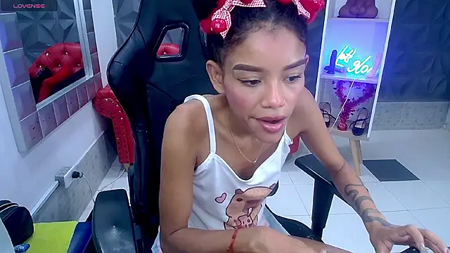 adisson petite1 online show from February 23, 7:57 pm