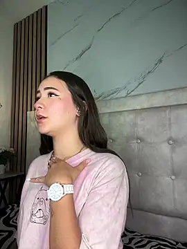 Honey noir online show from March 5, 6:48 pm