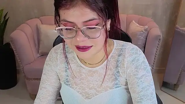 Snapshot of draviana_a_ chatting on October 17, 3:21 am draviana a online show from October 17, 3:21 am