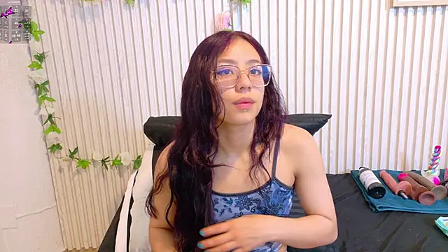 Abrilmirren online show from March 21, 11:04 am