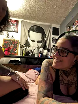 inkdmagz online show from November 18, 7:48 pm