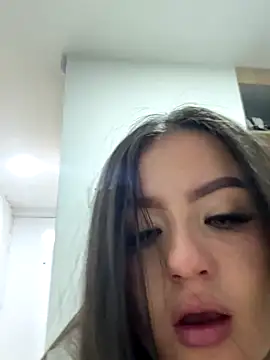 Snapshot of Isabelasweet chatting on October 5, 3:11 am Isabelasweet online show from October 5, 3:11 am