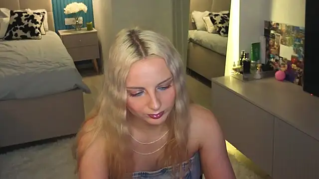 Naymoria online show from July 4, 3:08 pm