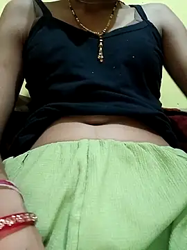 misskomal97 online show from October 22, 4:45 pm